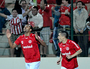Inter vence de virada e mantém tabu diante do Atlético-MG