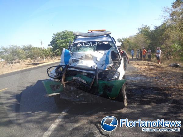 Colisão de veículos na BR- 343 deixa feridos Policiais Militar.(Imagem:FlorianoNews)