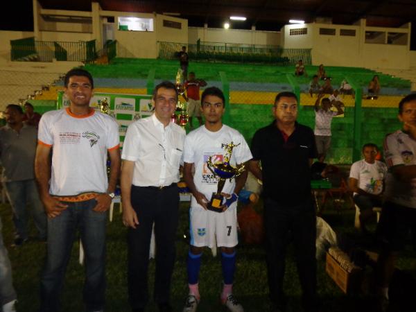 Reno vence 8 de Julho nos p&ecirc;naltis  e leva a melhor no Campeonato de Futebol Amador.(Imagem:FlorianoNews)