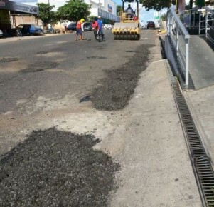 SEINFRA realiza operação tapa-buracos em avenidas de Floriano