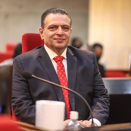 Lei obriga devolução de taxa de matrícula ao aluno que desistir de curso no Piauí