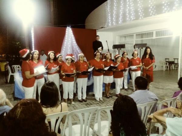 Primeira Cantata de Natal &eacute; apresentada no complexo comercial do Cruzeiro.(Imagem:FlorianoNews)