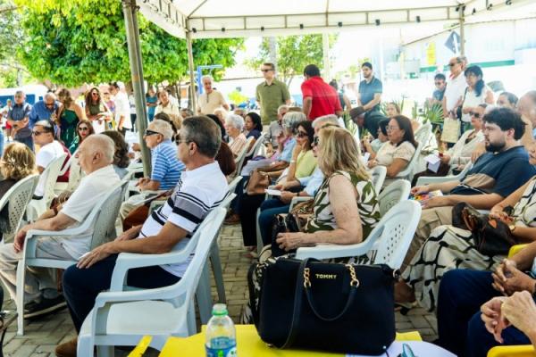 129 ANOS: Prefeitura de Floriano inaugura est&aacute;tua em homenagem ao educador Dr. Manoel Sobral Neto(Imagem:Secom)