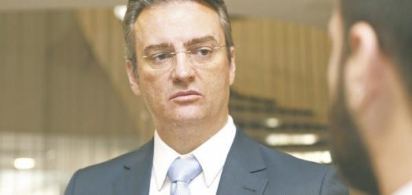 Bolsonaro nomeia delegado Rolando de Souza para comando da Polícia Federal