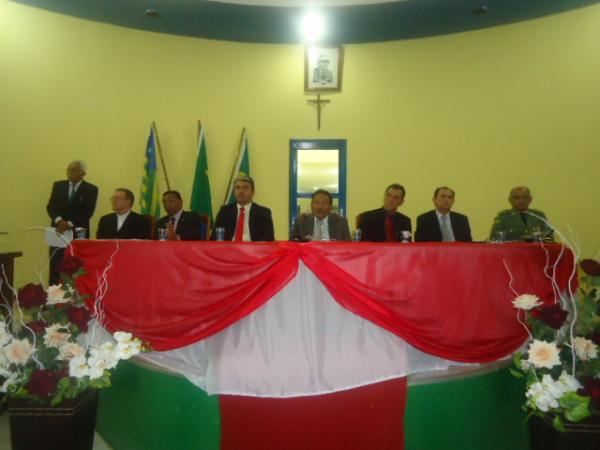 Câmera Municipal realiza Seção Solene e entrega títulos de Cidadão Florianense.(Imagem:FlorianoNews)