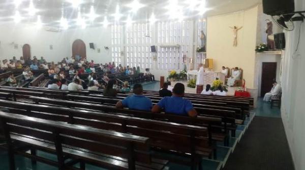 Comunidade cat&oacute;lica inicia festejos de Nossa Senhora das Gra&ccedil;as em Floriano.(Imagem:FlorianoNews)
