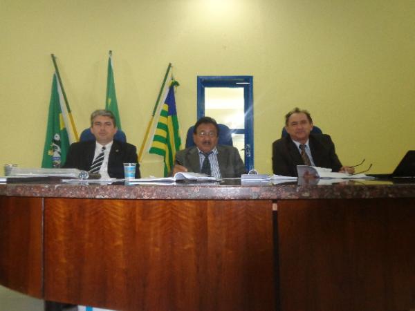 Vereadores Mauricio Bezerra (PTB) , Manoel Simpl&iacute;cio da Silva (PV) e Ant&ocirc;nio Reis (PSDC).(Imagem:FlorianoNews)