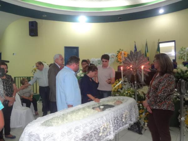 Sessão solene relembra vida política de João Lobo