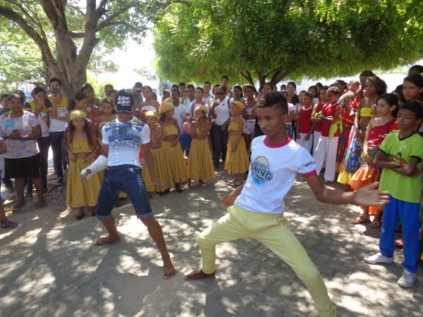 Escolas municipais desenvolvem atividades na Semana da Consciência Negra.(Imagem:FlorianoNews)