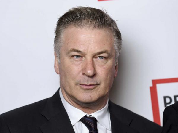 Alec Baldwin queria terminar as filmagens de "Rust" após a morte de diretora de fotografia