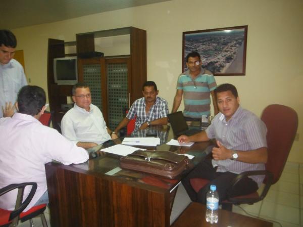 Após posse, Gleydson Resende realizou reunião com secretariado
