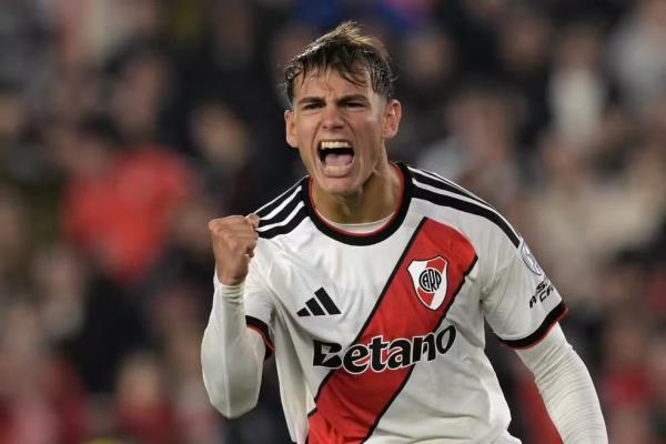 Novo centroavante do Fla foi descoberto por ex-auxiliar de Gallardo, que o compara a Julián Álvarez