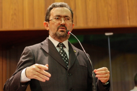 Antonio Félix adverte sobre fechamento de maternidade