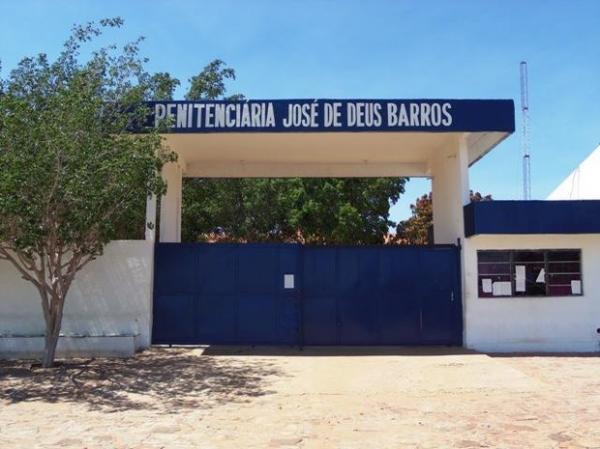 Em reforma, Central de Flagrantes deixa de receber presos e preocupa agentes penitenciários