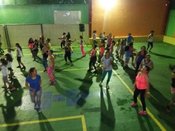 Dia da Mulher &eacute; comemorado com momento fitness na Escola Pequeno Pr&iacute;ncipe.(Imagem:EPP)