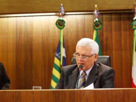 Presidente quer formação de comissões com ou sem consenso