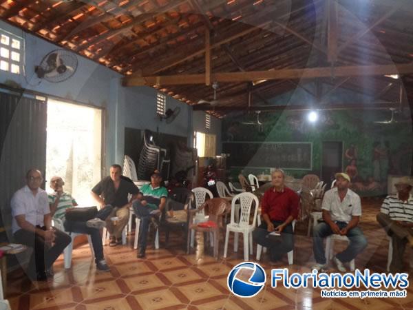 Prefeitura, Emater e Sindicato Rural se re&uacute;nem para debater acesso ao Garantia Safra.(Imagem:FlorianoNews)