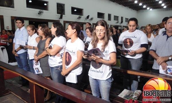 Homenagens na missa de s&eacute;timo dia de Fernanda Lages(Imagem:Divulga&ccedil;&atilde;o)