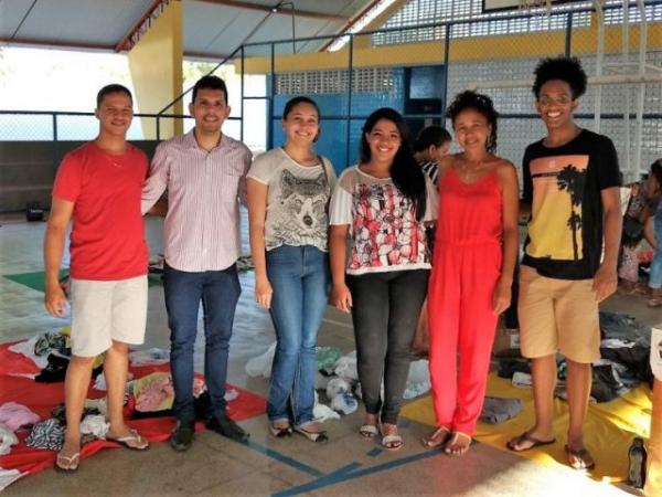 Curso de Administração de Floriano realiza ação com distribuição de alimentos e roupas