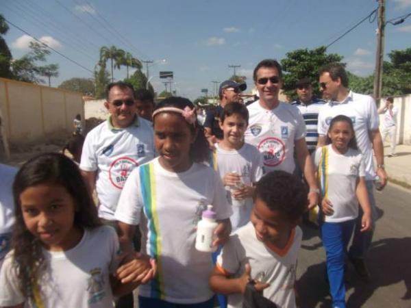 Prefeito Gilberto Junior participa do encerramento da Semana do Tr&acirc;nsito.(Imagem:Marcelo Roxo)