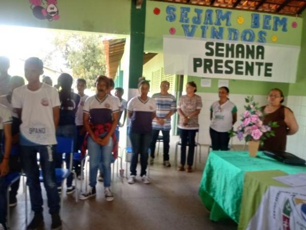 CETI Jacob Demes de Floriano promove projeto