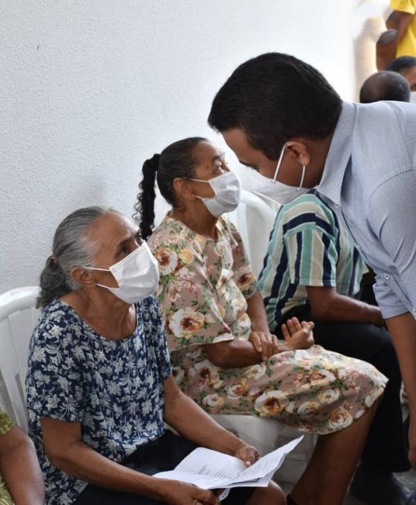 Deputado Francisco Costa esteve em Floriano acompanhando o Mutir&atilde;o de Catarata(Imagem:Reprodu&ccedil;&atilde;o)