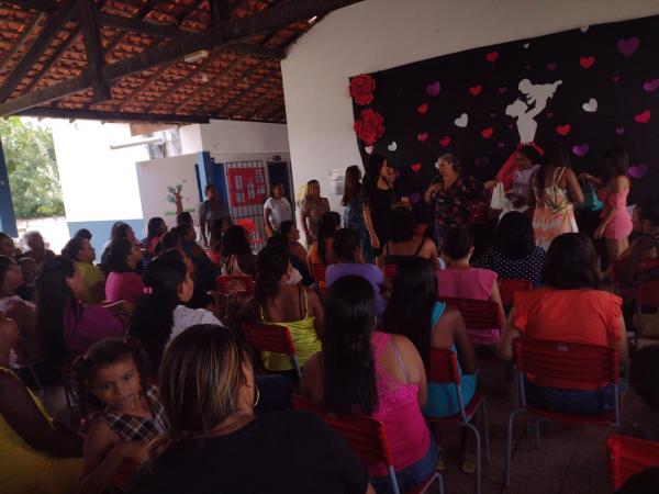 Escola Municipal de Floriano promove emocionante festa em homenagem &agrave;s m&atilde;es(Imagem:FlorianoNews)