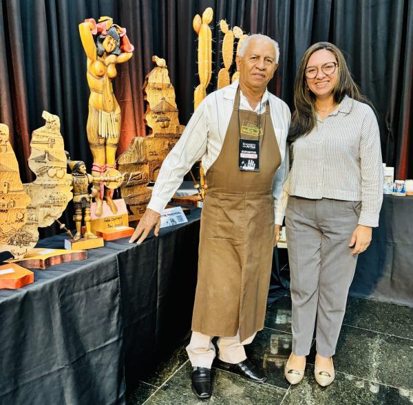 Com apoio do Setur, Encontro das Artes re&uacute;ne artistas e artes&atilde;os no Centro de Conven&ccedil;&otilde;es de Teresina(Imagem:Ascom Setur)