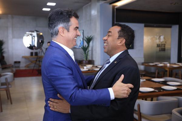 Senador Ciro Nogueira promove almoço de confraternização com prefeitos piauienses.(Imagem:Divulgação)