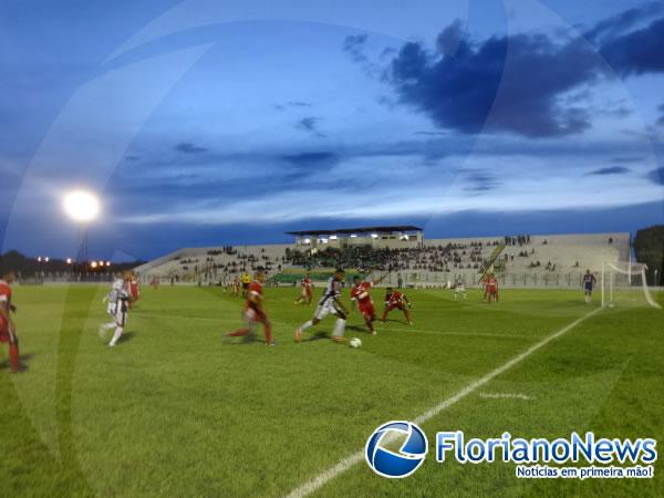 Cori-Sabbá perde para o 4 de Julho em Floriano.(Imagem:FlorianoNews)