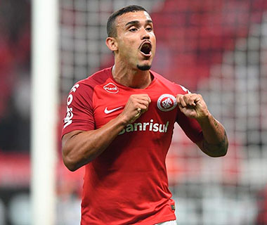 Inter vence o Ceará e se isola na 3ª posição