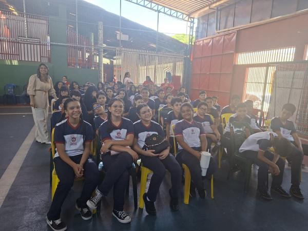 Escola Pequeno Príncipe promove palestra sobre impactos das telas no desenvolvimento de crianças e adolescentes em Floriano(Imagem:Divulgação)