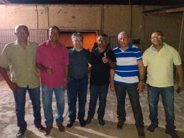 Deputado Gustavo Neiva afirma apoio à pré-candidatura de Avelino Neiva a prefeito de Floriano(Imagem:FlorianoNews)