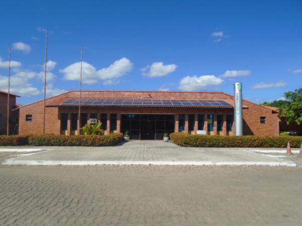 IFPI de Floriano divulga edital de reavaliação socioeconômica.(Imagem:FlorianoNews)