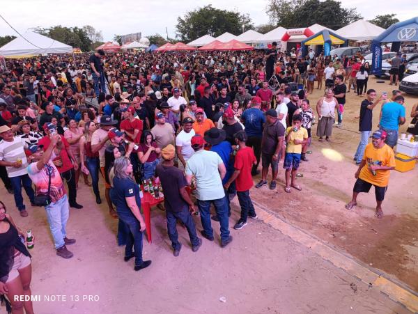 IX Festa do Vaqueiro de Bar&atilde;o de Graja&uacute; re&uacute;ne competidores de toda a regi&atilde;o.(Imagem:FlorianoNews)