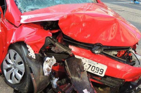 Homem morre e outro fica ferido após colisão.(Imagem:180graus)