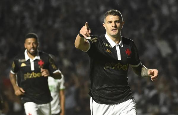 Vasco x Am&eacute;rica-MG Vegetti e Paulinho(Imagem:Andr&eacute; Dur&atilde;o)