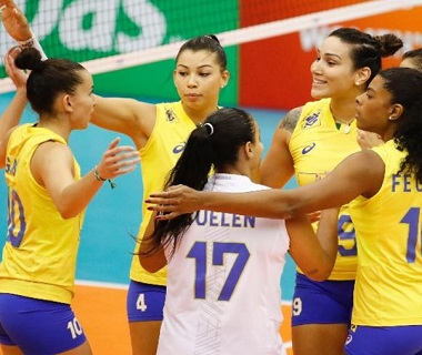 Brasil bate Cazaquistão e fecha 1ª fase do Mundial feminino de vôlei em segundo