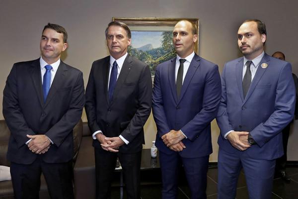 Família Bolsonaro tenta influenciar sucessão do Ministério Público do Rio
