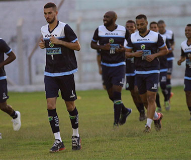 Altos se apresenta e já treina para a Copa do Nordeste