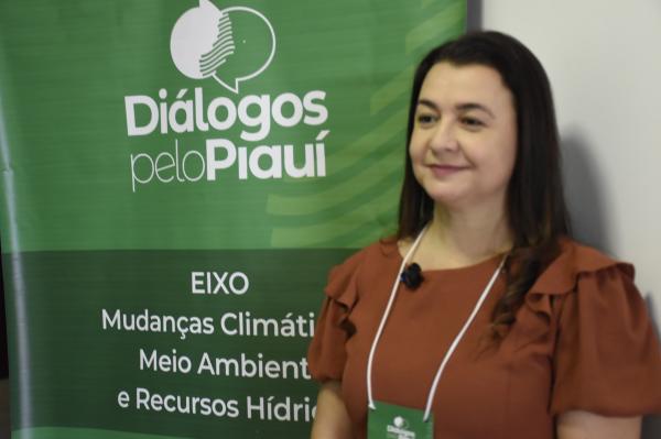 Diretora da Semam de Floriano, Gracianny Felix.(Imagem:Francisco Gil&aacute;sio)