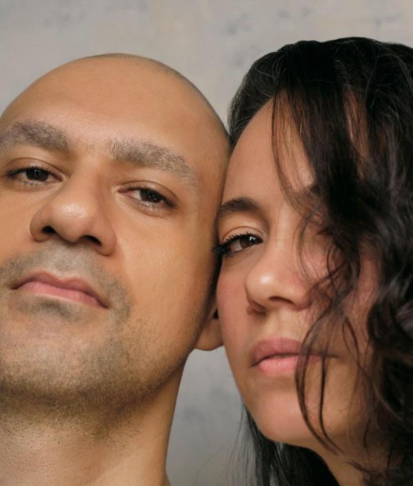 Siso apresenta em março ´Ferro e fogo´, álbum autoral que traz Tiê e Luiza Brina(Imagem:Rony Hernandes / Divulgação)