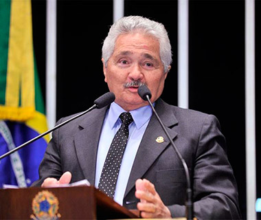 Elmano Férrer convoca encontro com emergentes para fechar chapa