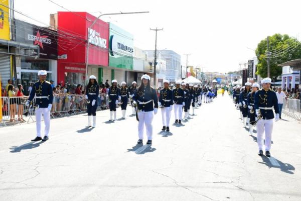 Desfile cívico encerra solenidades da Semana da Pátria em Floriano(Imagem:Secom)