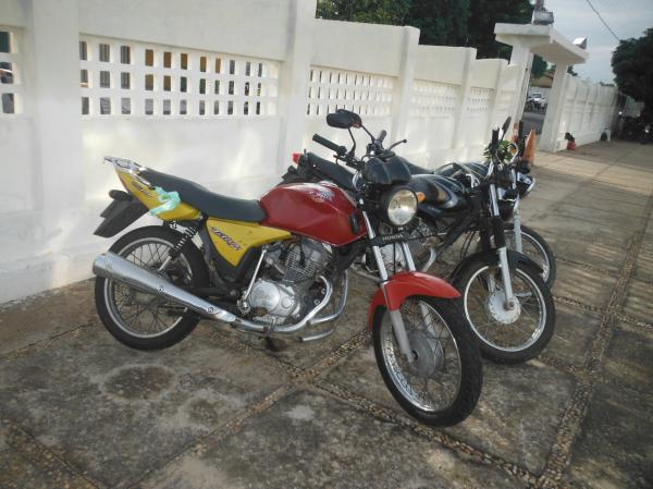 Motos abandonadas são recolhidas pela Polícia Militar