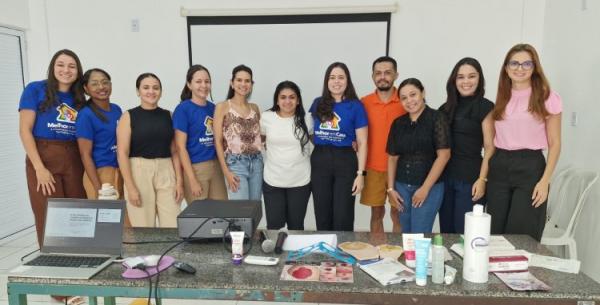 Prefeitura de Floriano fortalece assistência domiciliar com capacitação da equipe do Programa Melhor em Casa.(Imagem:Secom)
