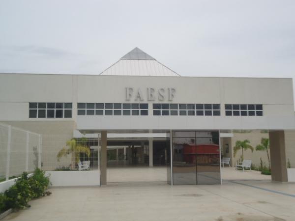 Faculdade de Ensino Superior de Floriano(Imagem:FlorianoNews)