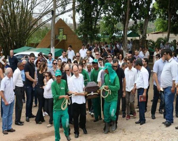Velório de Lucídio Portella reúne família e autoridades na Assembleia Legislativa