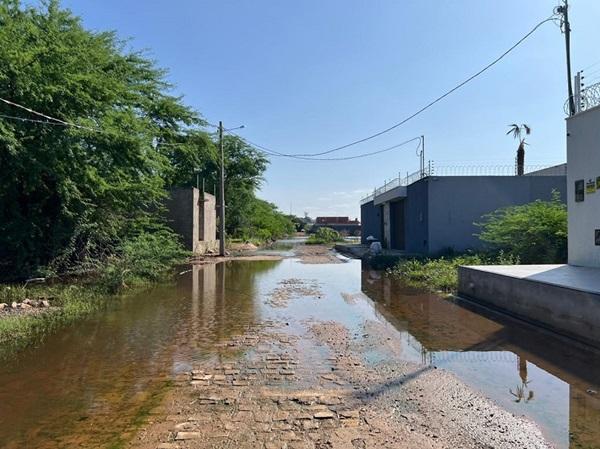 Rua de Picos ainda continua alagada após forte chuva registrada há cinco dias