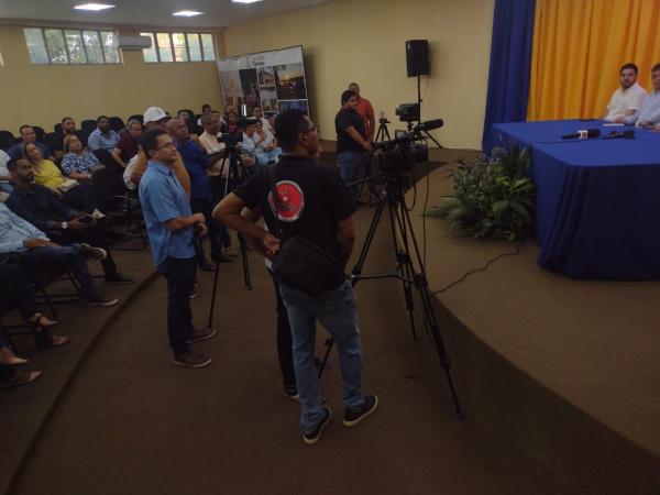 Coletiva de imprensa reúne candidatos eleitos à Prefeitura Municipal de Floriano.(Imagem:FlorianoNews)